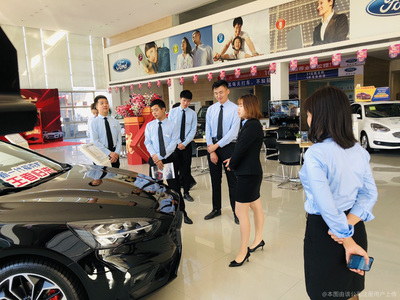 福建豐潤汽車銷售 專業(yè)服務(wù)，駕馭未來——寶馬汽車銷售體驗(yàn)