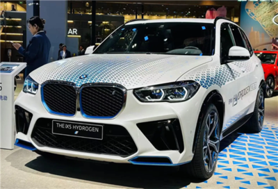 氫能驅(qū)動(dòng)的未來(lái) 寶馬攜手豐田開(kāi)啟氫動(dòng)力汽車(chē)路測(cè)，引領(lǐng)綠色出行新浪潮